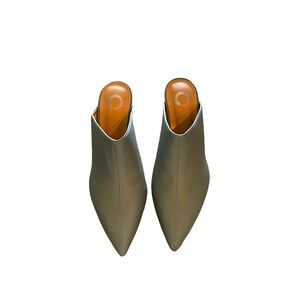 Journee Collection light blue Faux Leather Mule Pumps Kitten Heel Size 8.5